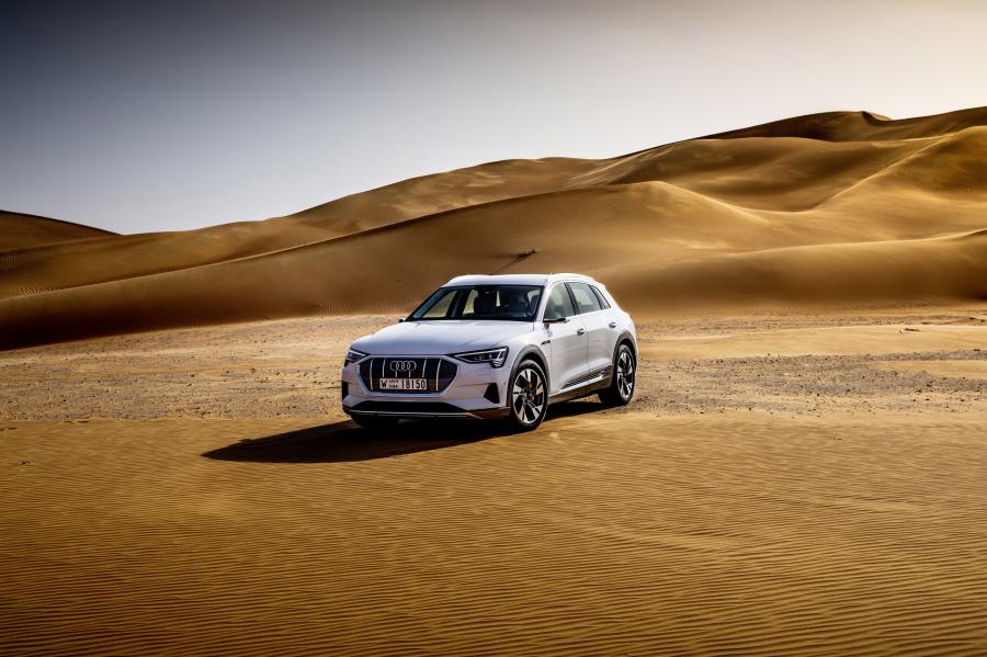 Audi e-tron 55 Quattro 2019 года  (WW) (фото 103 из 452)
